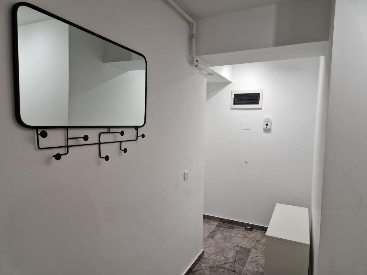 Golden Airport Residence Otopeni Luaran gambar