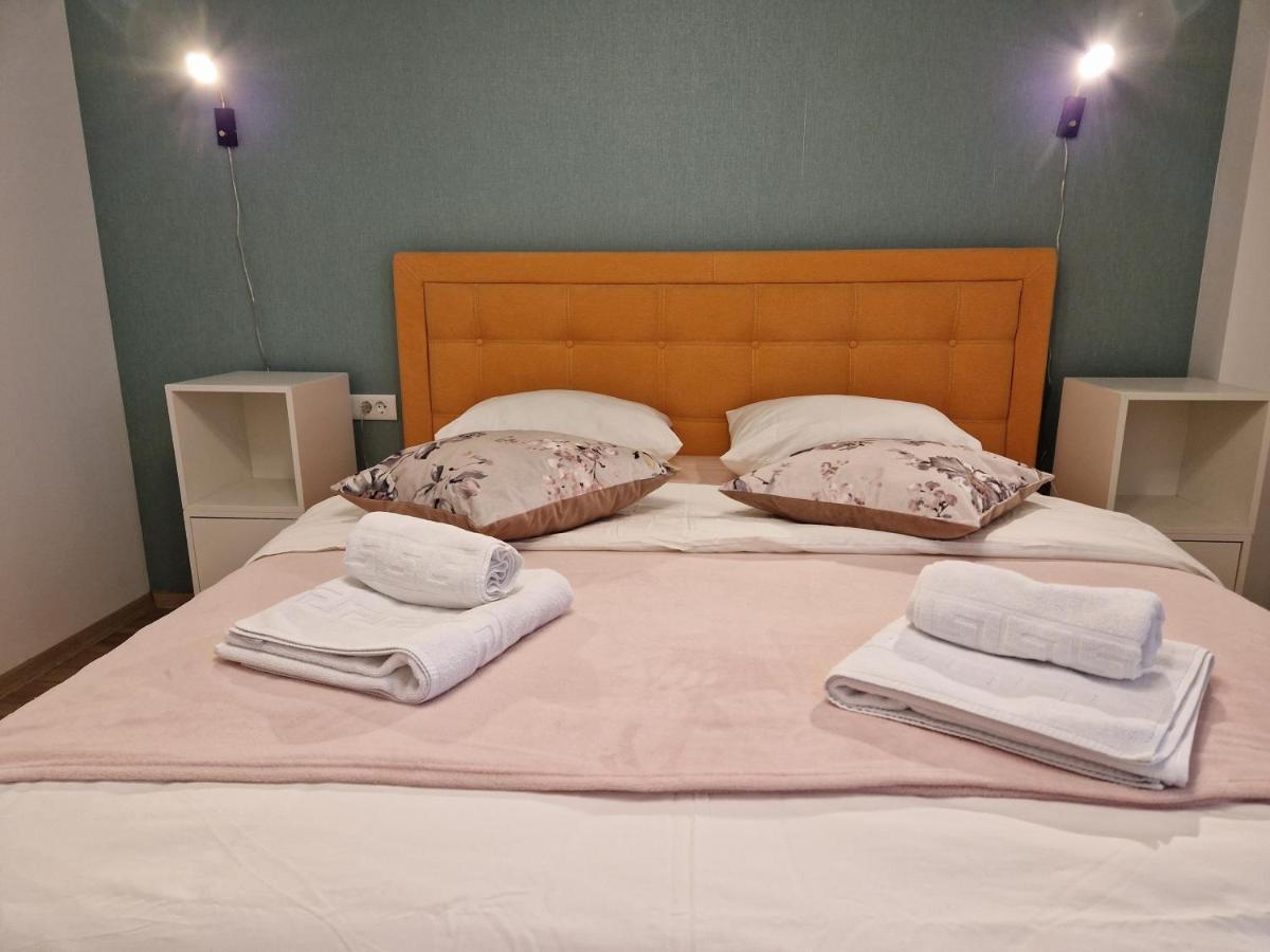 Golden Airport Residence Otopeni Luaran gambar